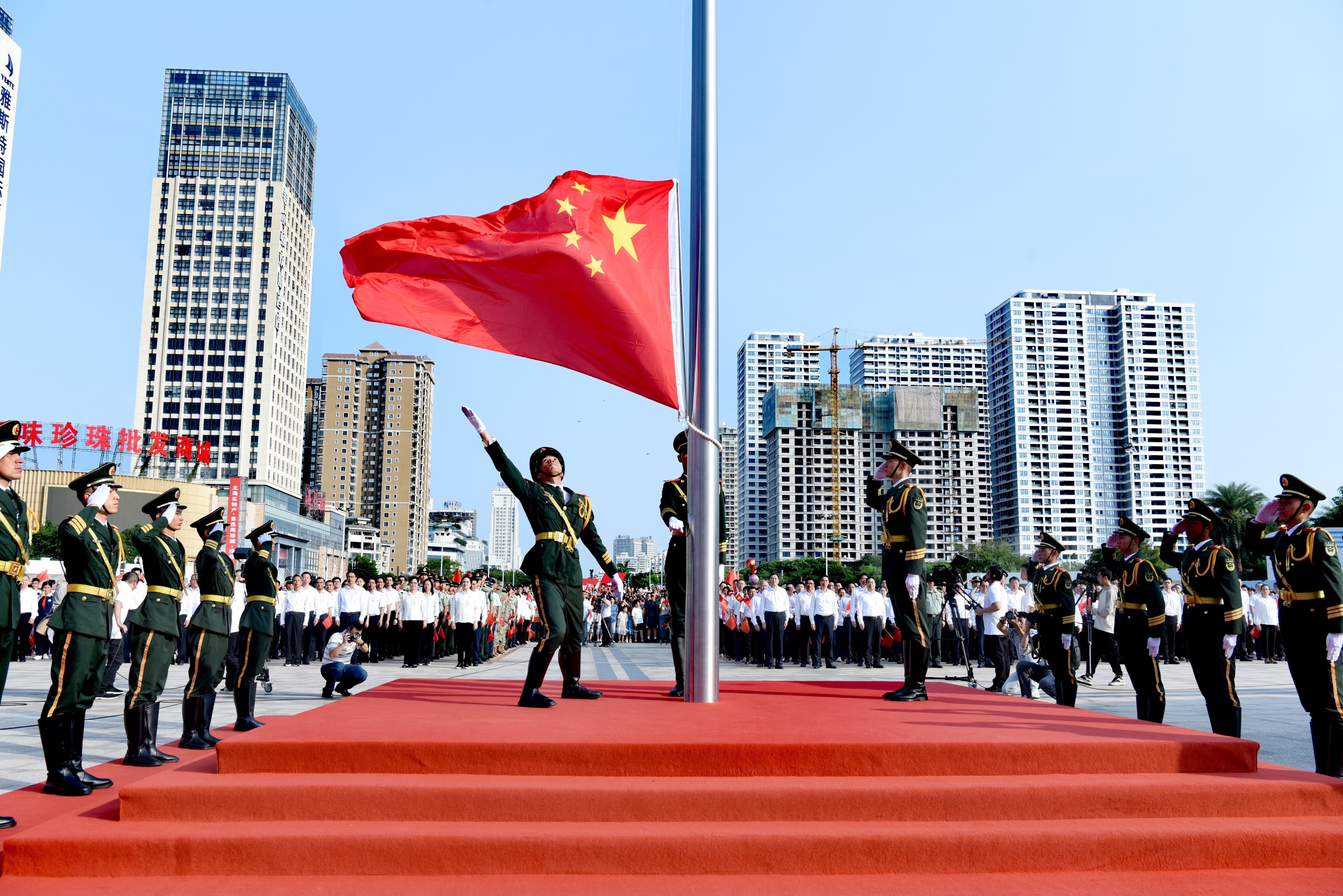 庆祝新中国成立75周年，北海这里最“红”！ 今天上午